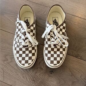 Vans Checkerboard Low Top Sneakers - Brown & White